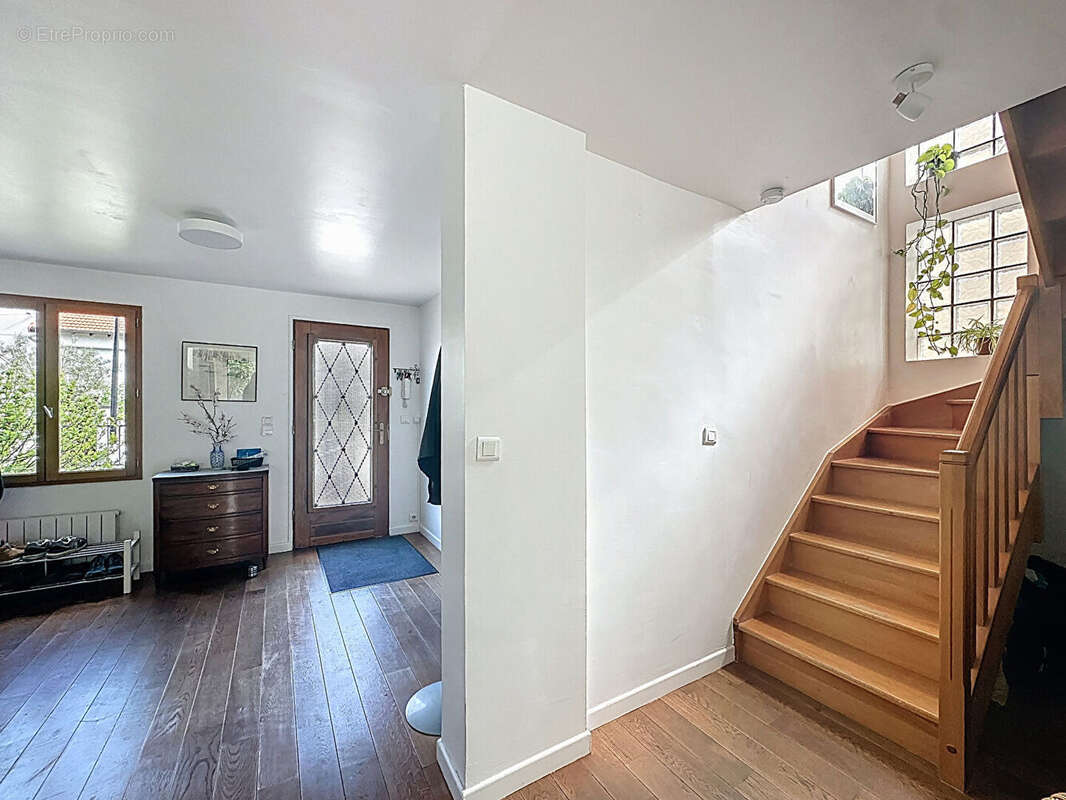 Maison à SAINT-MAUR-DES-FOSSES