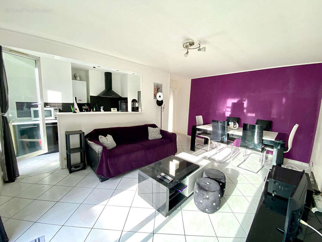 Appartement à SARTROUVILLE