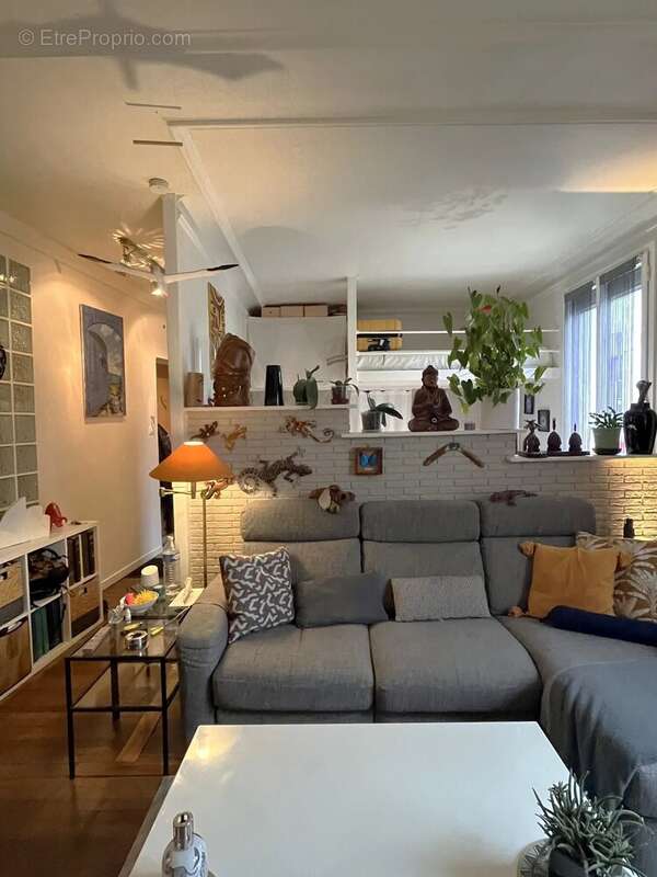 Appartement à PARIS-19E