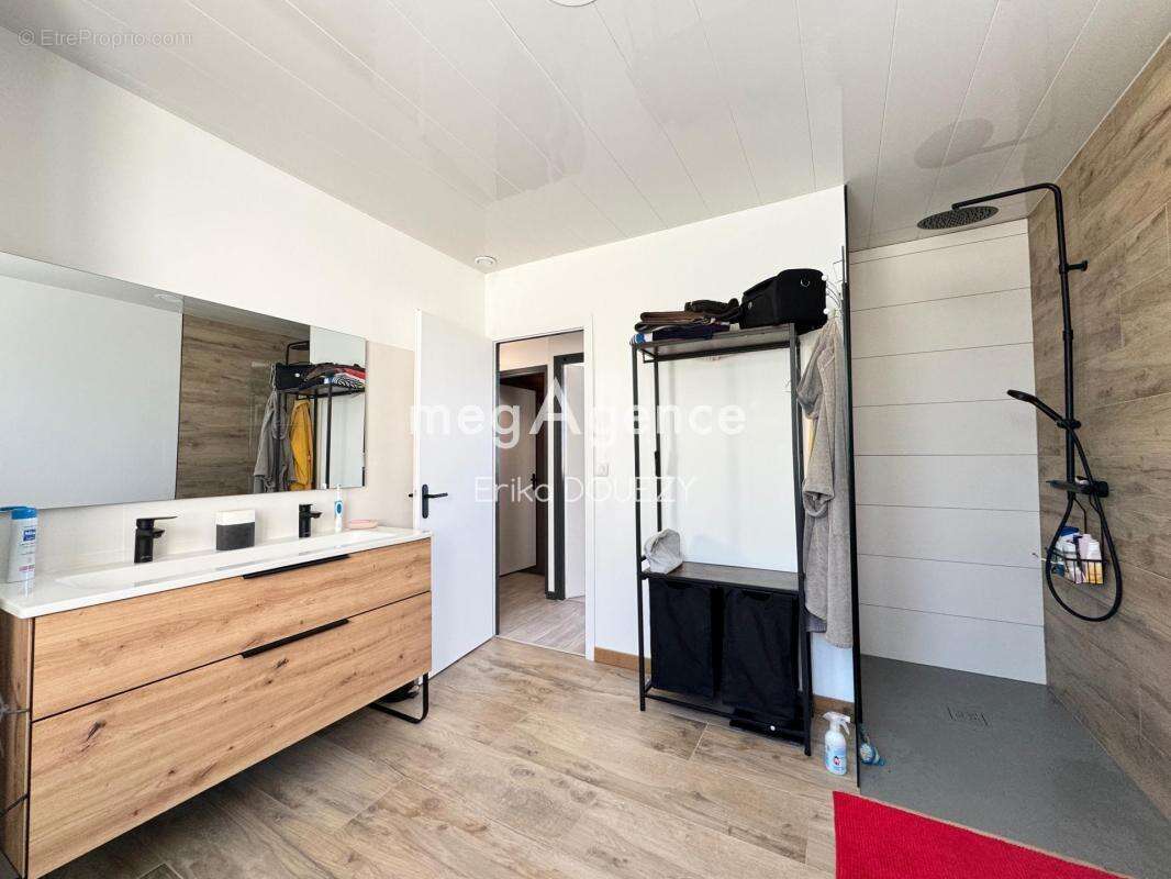 Maison à MORTAGNE-SUR-SEVRE