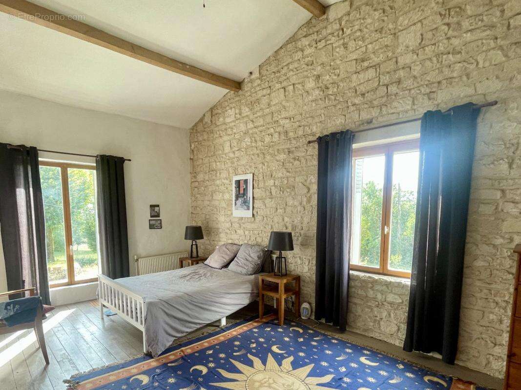 Maison à FONTAINE-CHALENDRAY