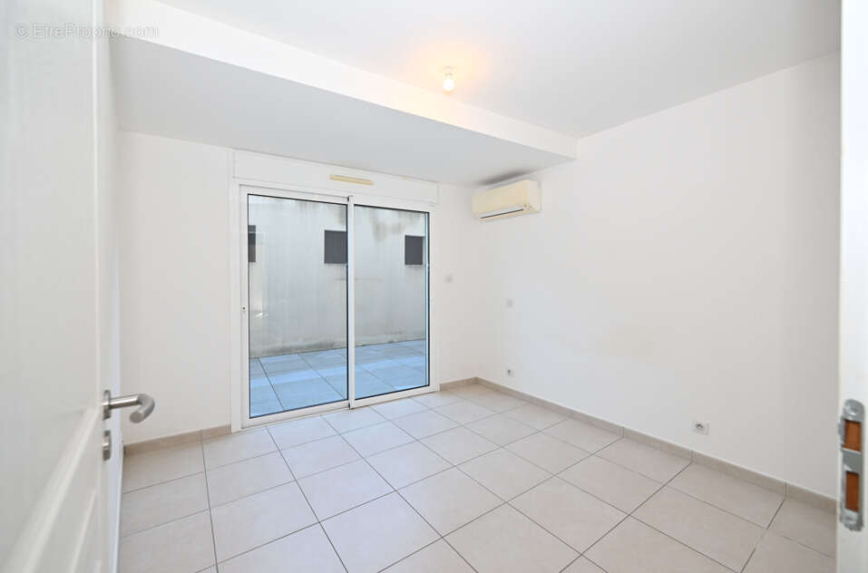 Appartement à LA LONDE-LES-MAURES