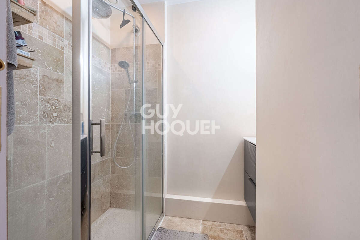 Maison à VOISINS-LE-BRETONNEUX