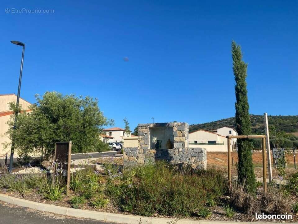 Terrain à SAINT-JEAN-DE-FOS