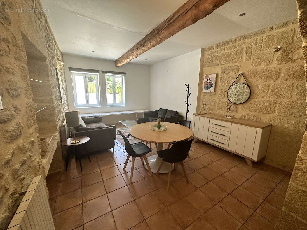 Maison à GALLARGUES-LE-MONTUEUX