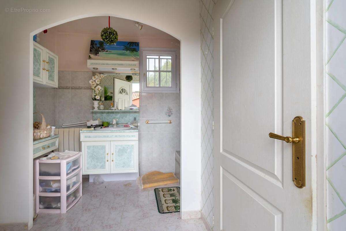 Maison à CARQUEIRANNE