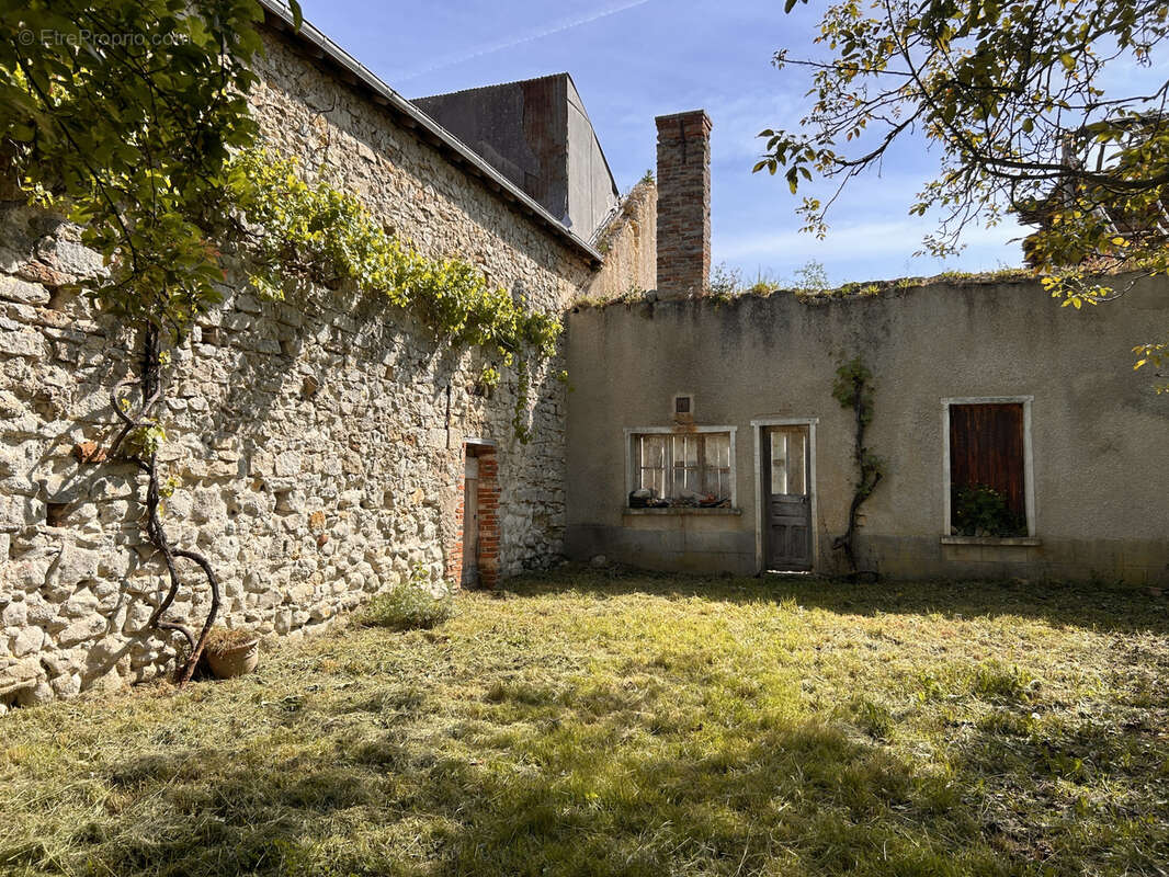 Maison à ARGENTON-SUR-CREUSE