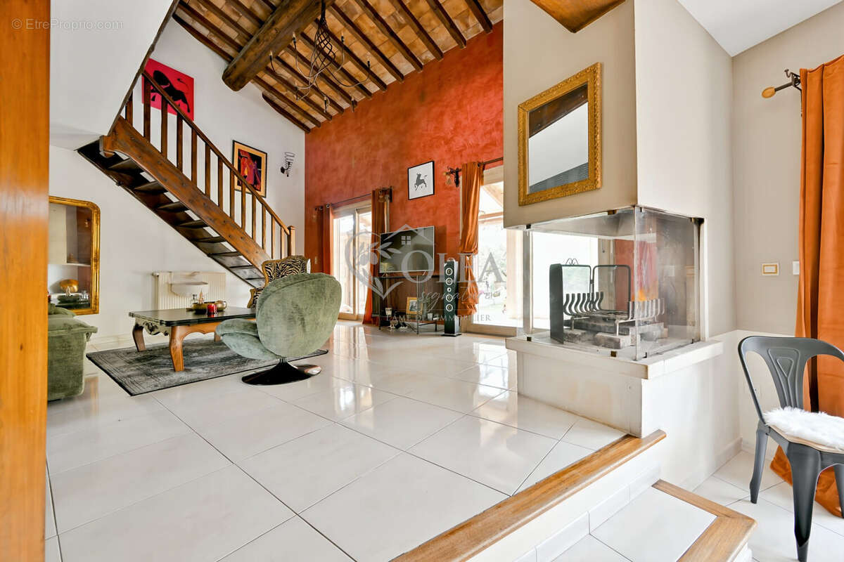 Maison 164 m² à Uzes  - photo 6