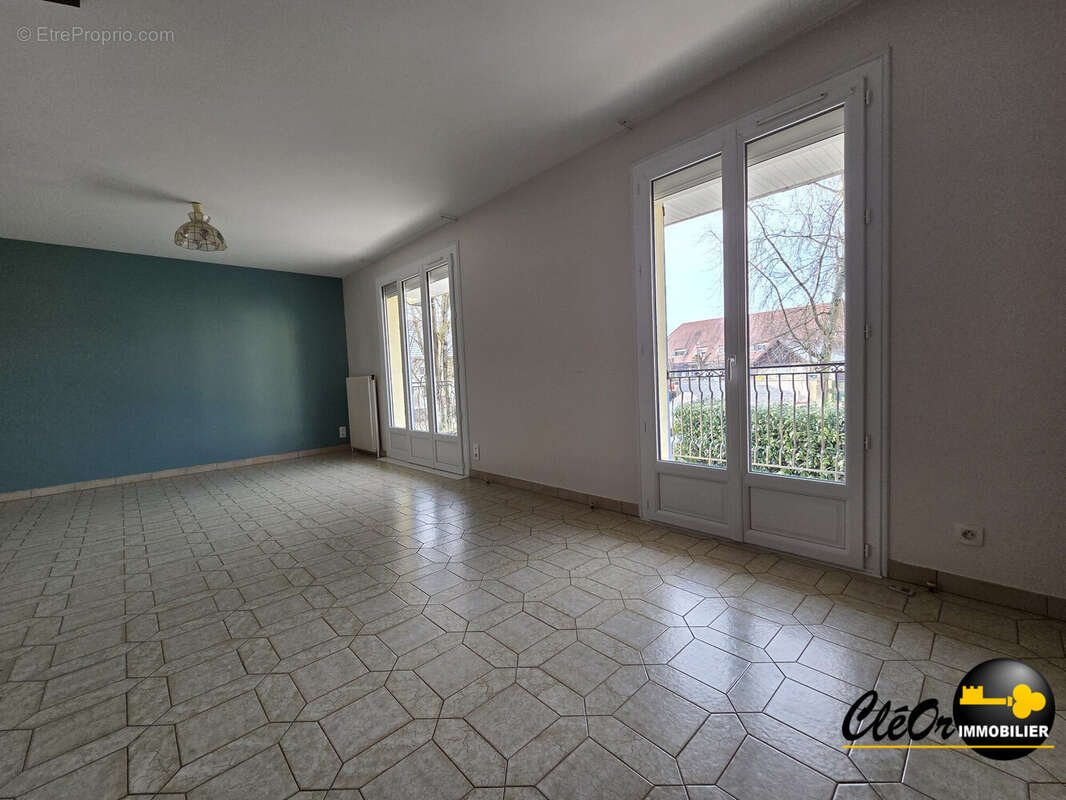 Maison à LONGECOURT-EN-PLAINE