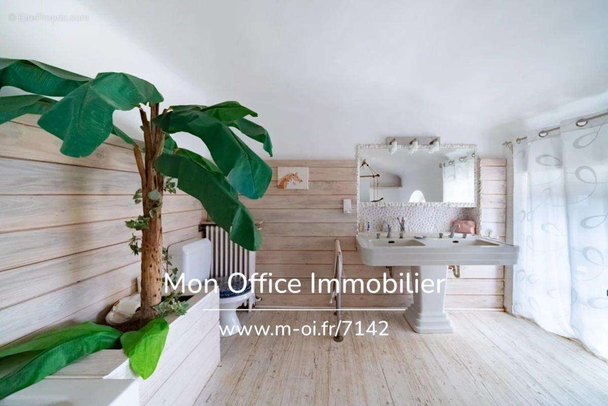 Référence : 7142-CCH - Maison 11 pièces - photo 10