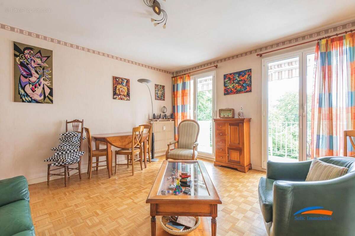   - Appartement à REIMS