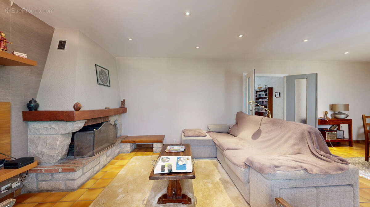 Maison familiale avec vie de plain-pied   192 m2   4 chambres   Terrain de 2 852 m2 - photo 5