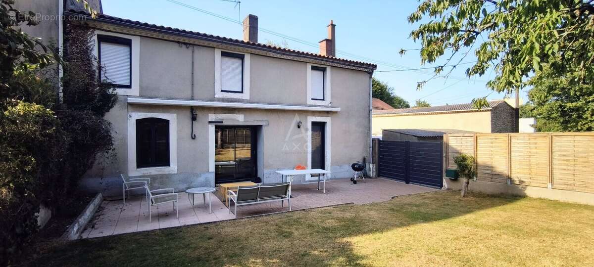 Maison à BEAUPREAU