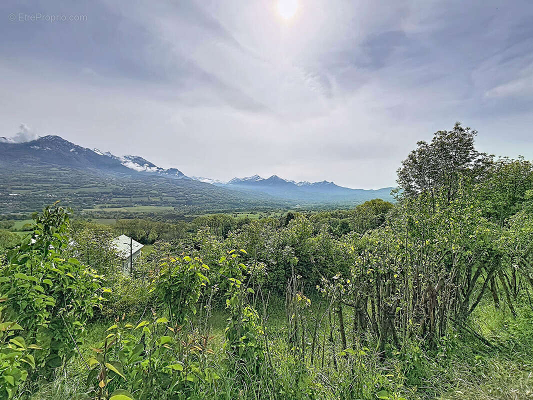 Terrain à LA FARE-EN-CHAMPSAUR