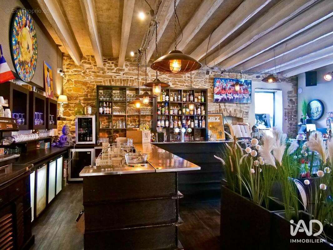 Photo 3 - Commerce à NIMES