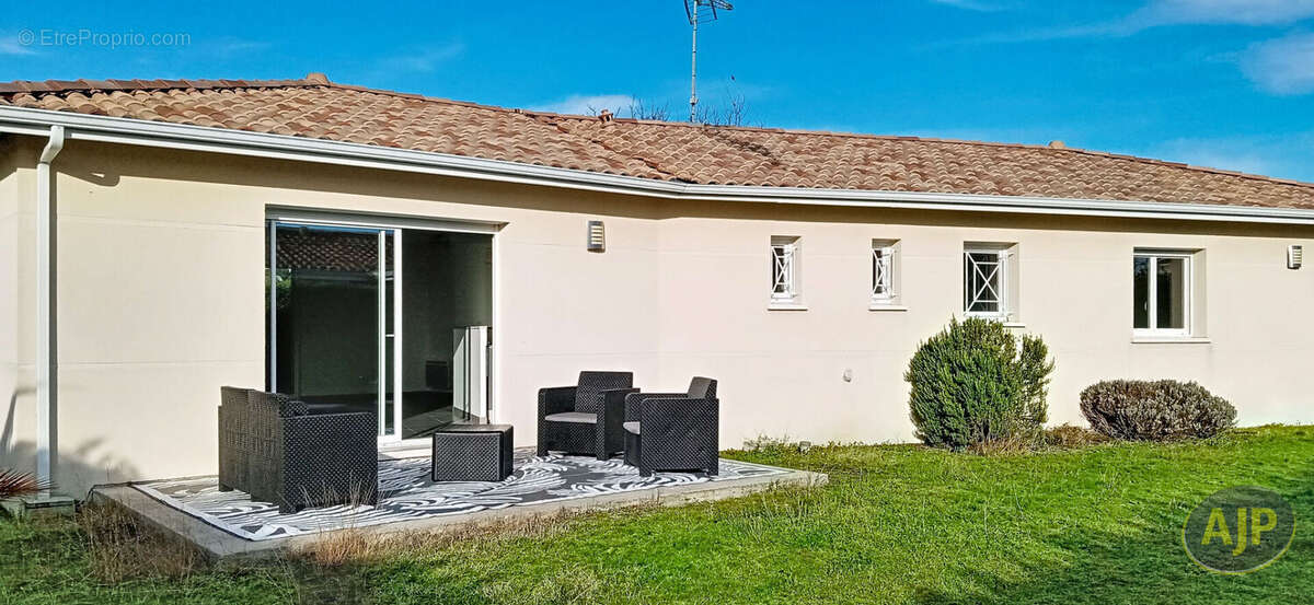 Maison à ARES