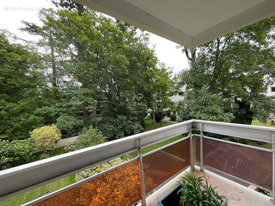 Appartement à MAREIL-MARLY