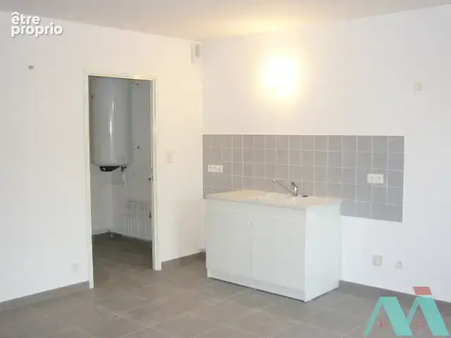 À vendre   2 pièces climatisé avec balcon   résidence fermée - draguignan - photo 2