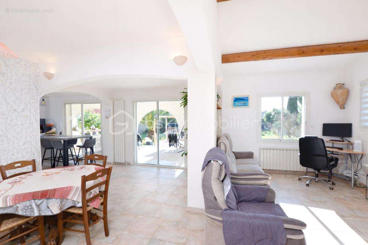 Maison à CODOGNAN