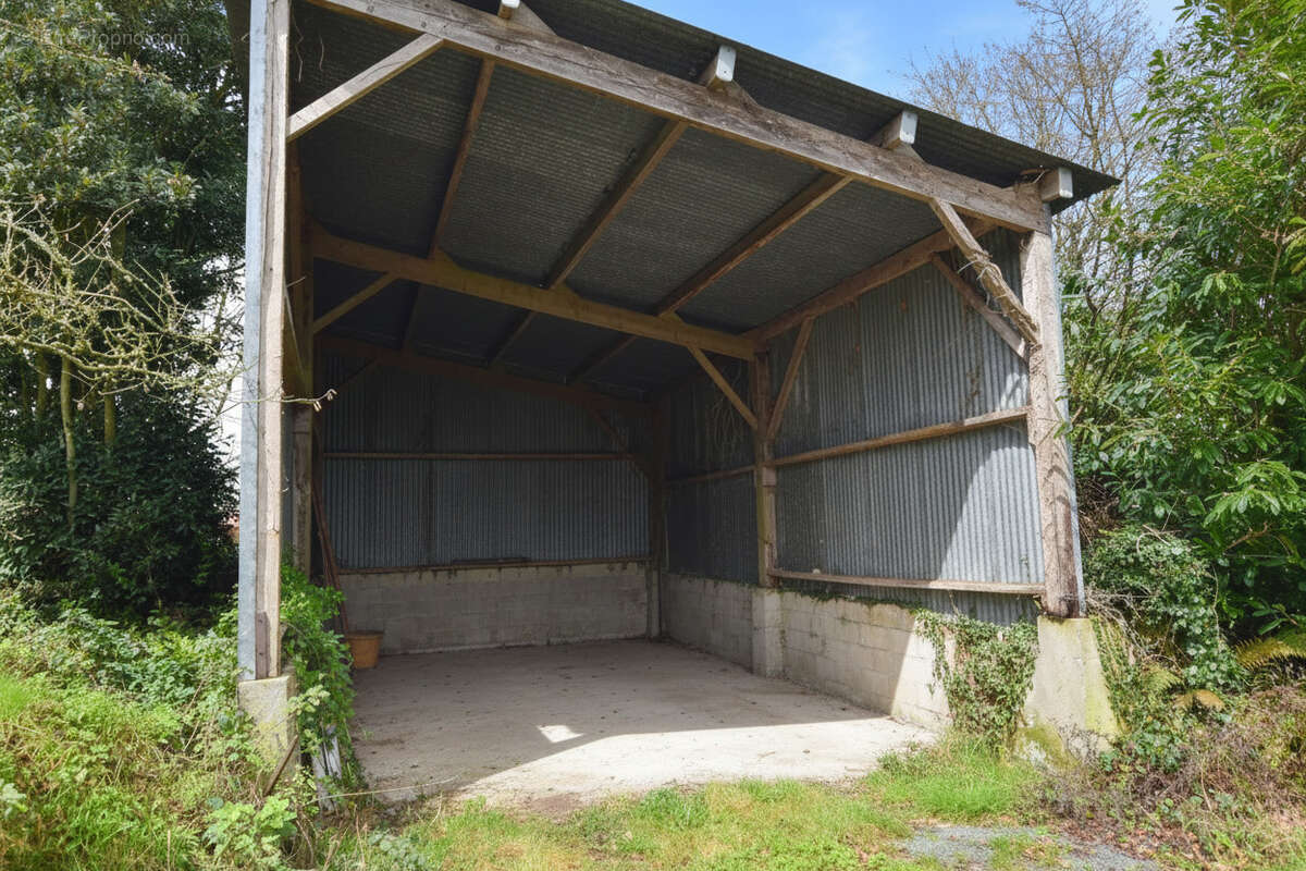 Maison à LA FEUILLIE