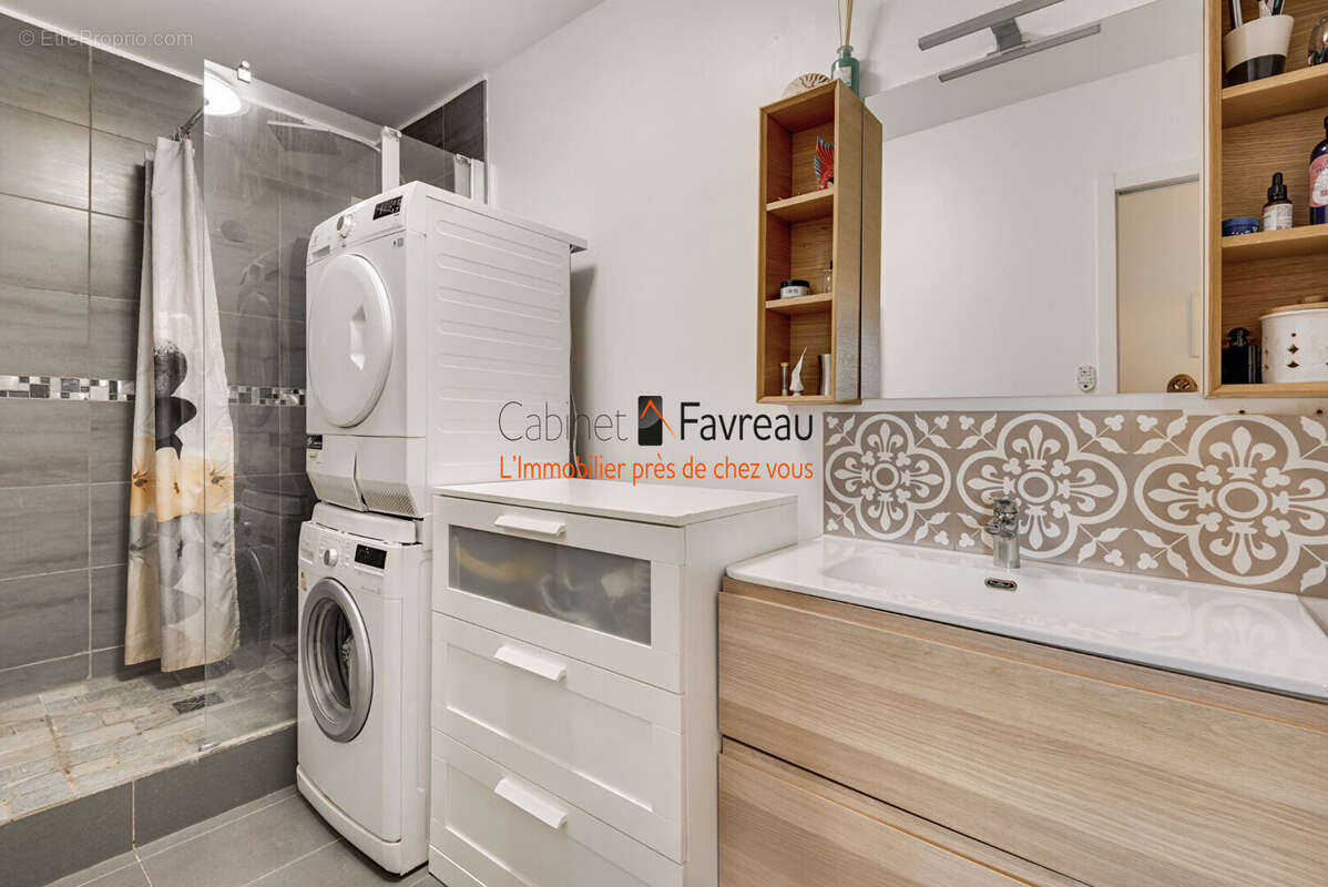 Appartement à L&#039;HAY-LES-ROSES