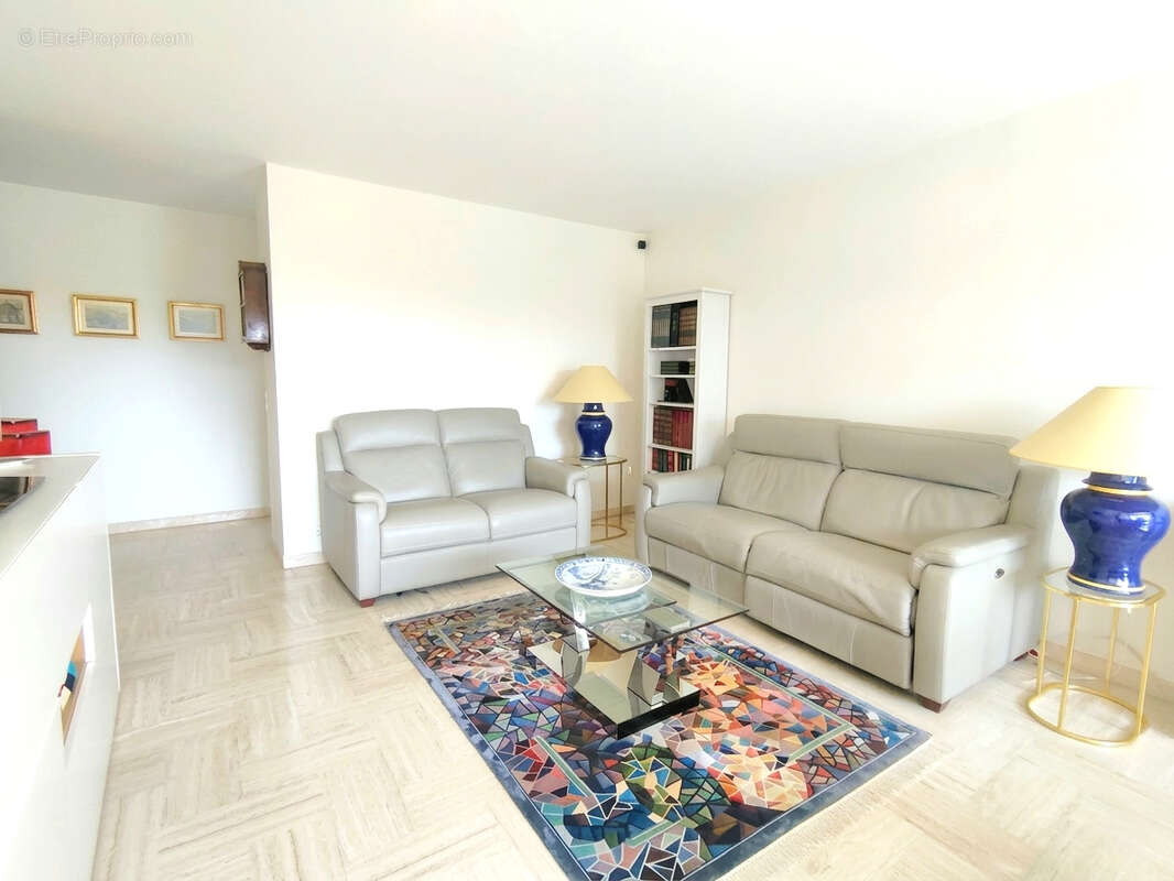 Appartement à MANDELIEU-LA-NAPOULE