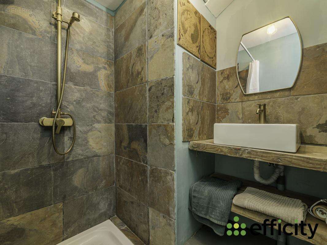 Commerce à MARSEILLE-1E