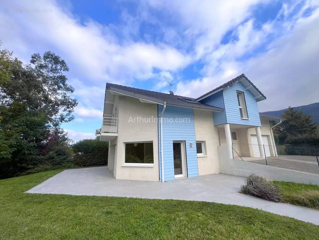 Maison à BRISON-SAINT-INNOCENT