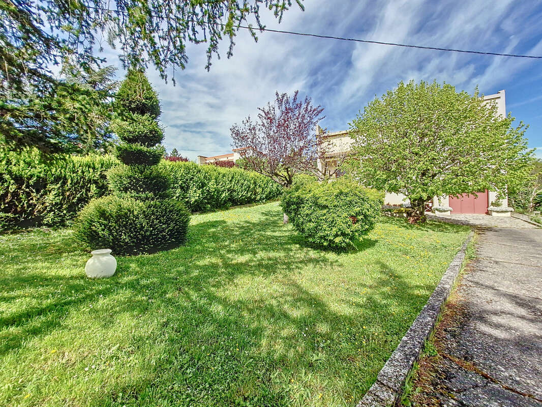 Maison type 4 de 105 m2 sur son terrain de 1664 m2 - photo 3