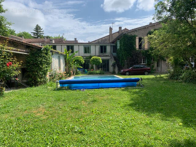 Maison à BLANZAC-PORCHERESSE