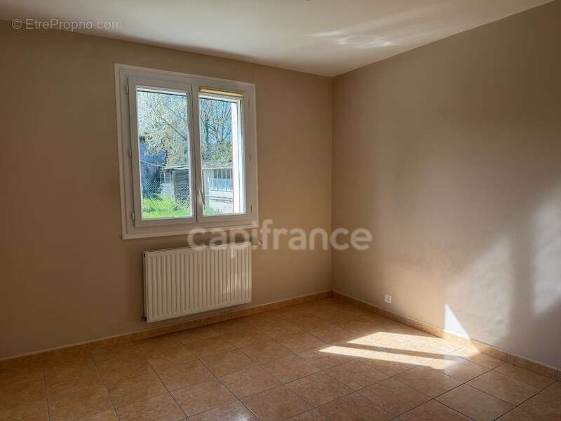 Maison à vendre 6 pièces PONTIGNY (89) de 136 M2 4 chambres Terrain garage plus bâtiment - photo 7