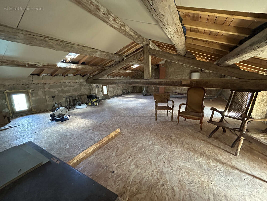 Maison à SAINT-QUENTIN-LA-POTERIE