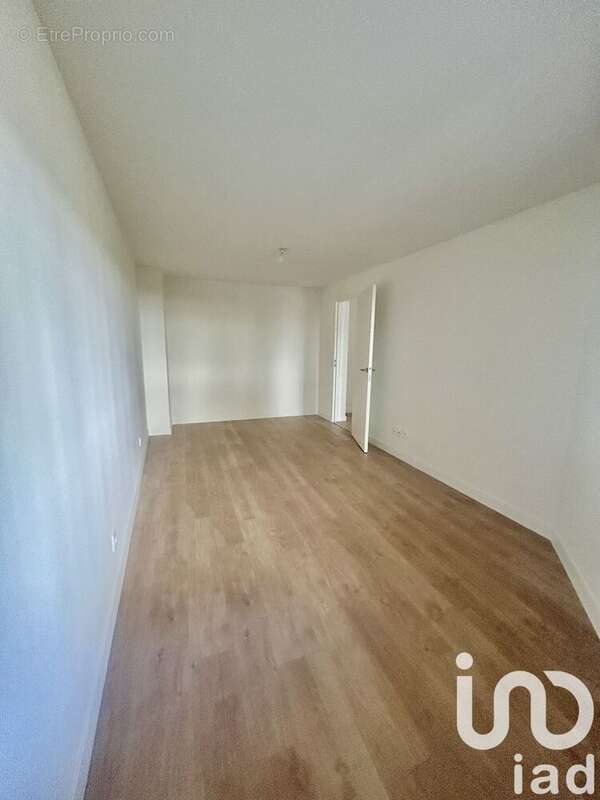 Photo 2 - Appartement à COURBEVOIE