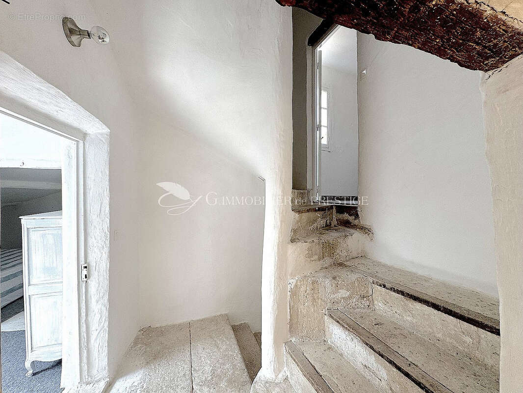 Maison à MALEMORT-DU-COMTAT