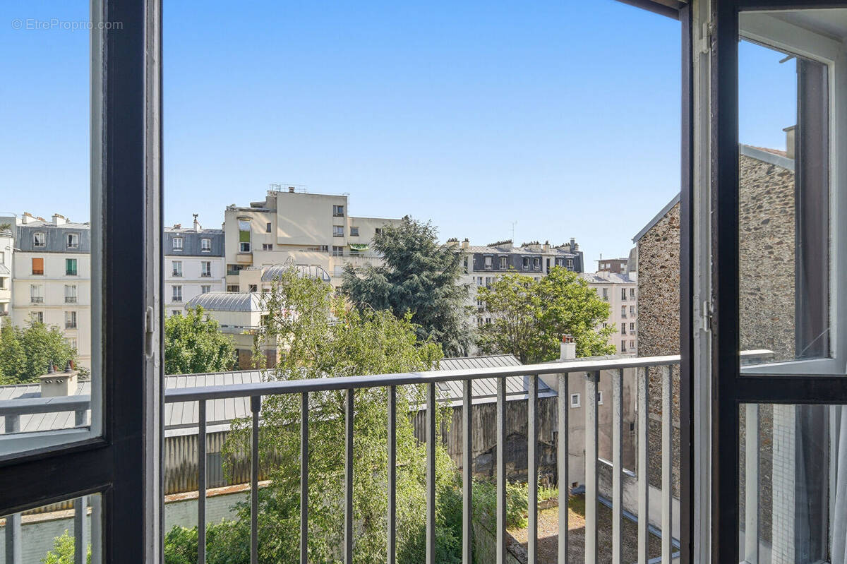 Appartement à PARIS-14E