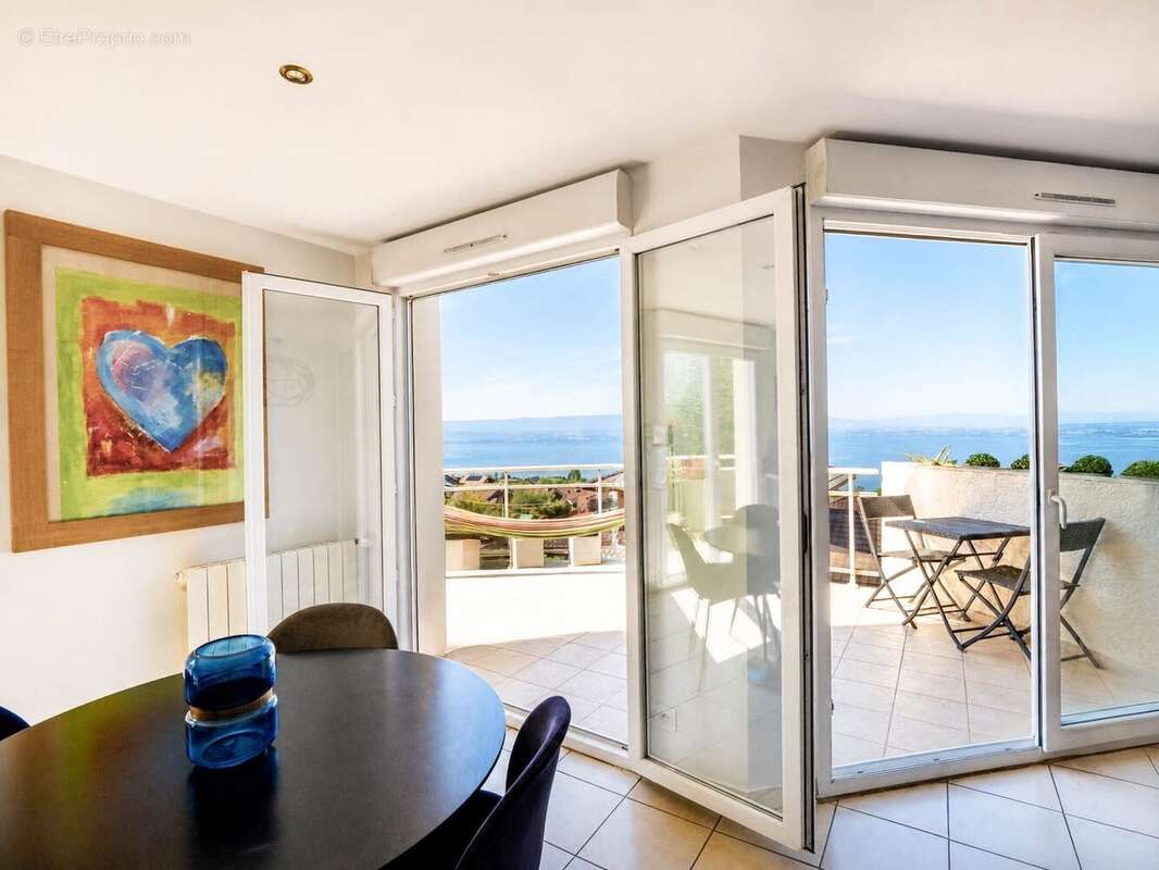 Appartement à EVIAN-LES-BAINS