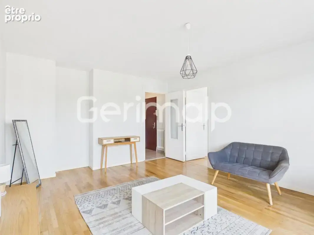 Vente - Appartement - 2 pièces + cuisine - 48 m² - 267 800 € - - photo 3