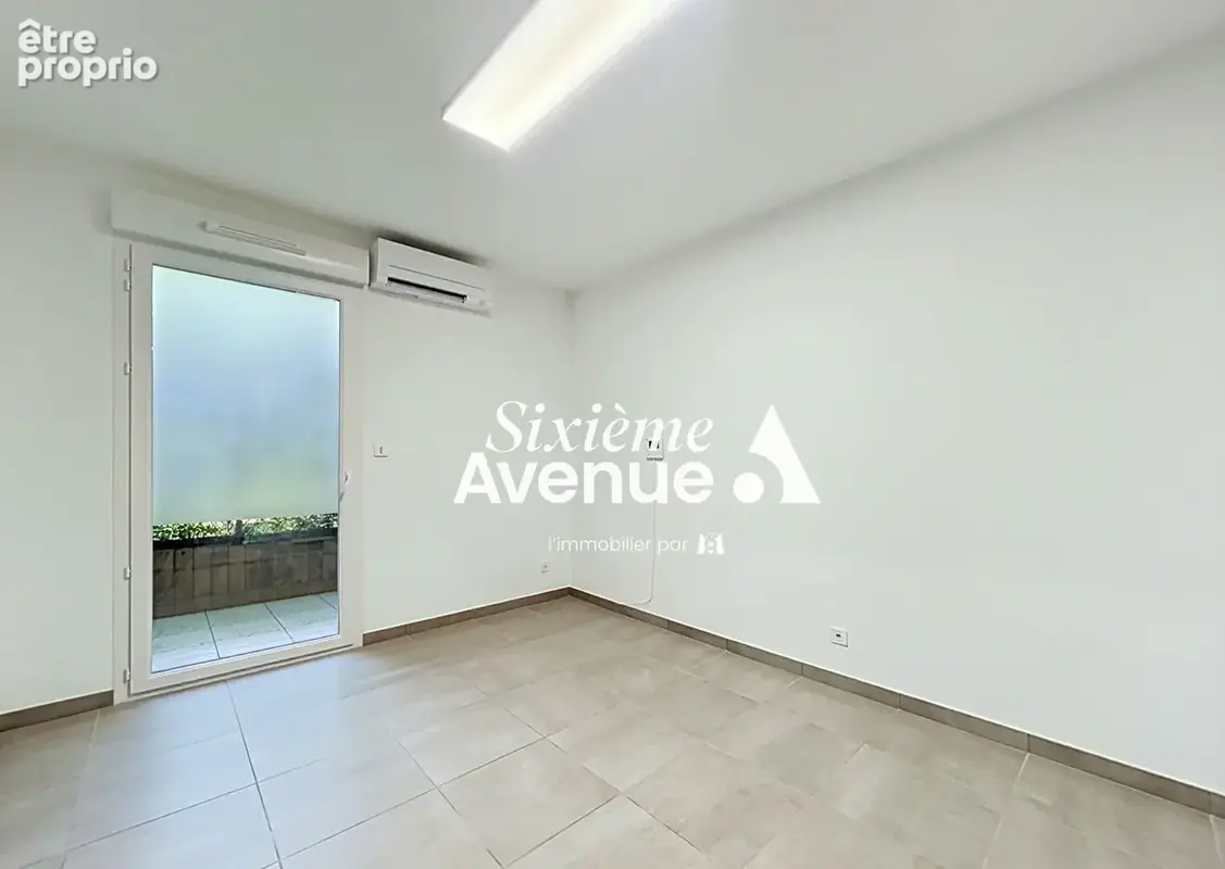 Appartement Decines Charpieu 3 pièce(s) 74 m2 - photo 2