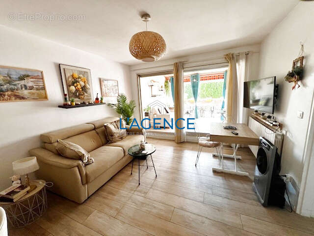 Appartement à HYERES