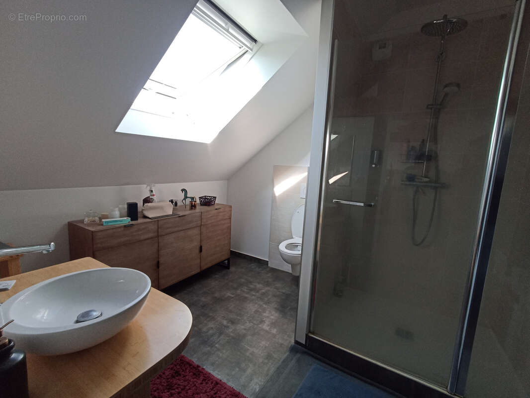 Maison à SAINT-GEORGES-DE-LIVOYE