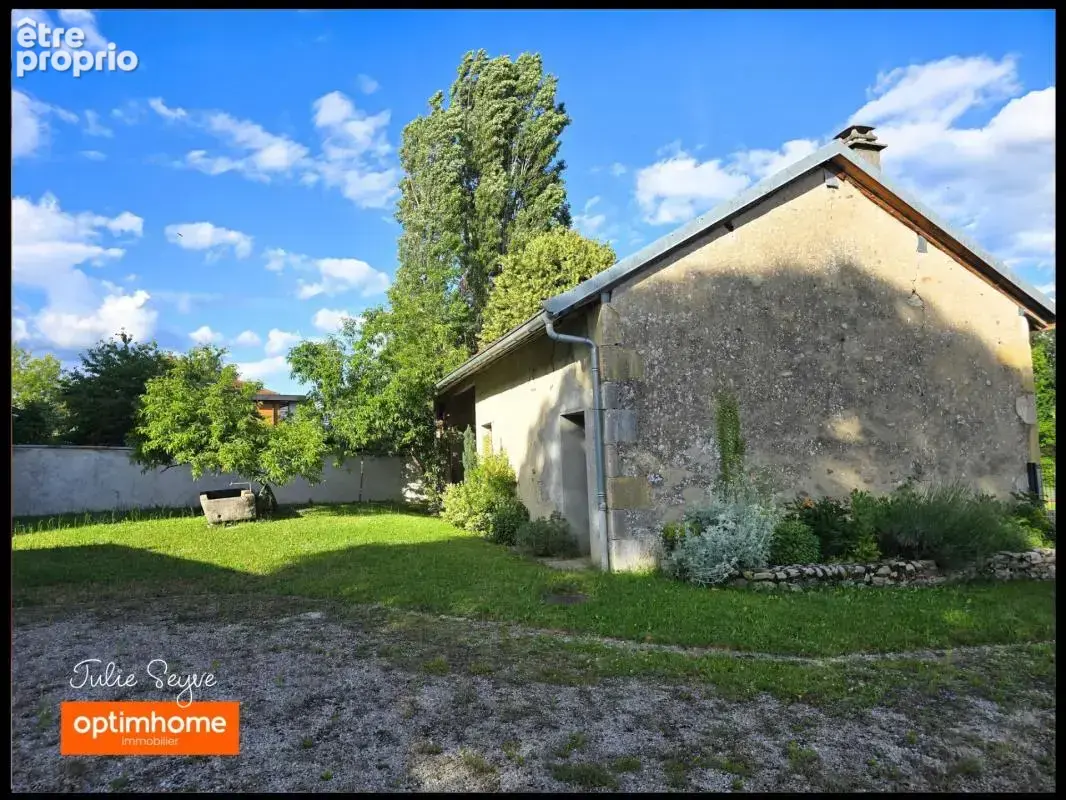 Maison à fort potentiel – 127m² évolutifs à 200m²,  annexe aménageable , vue Golf, proximité Genève - photo 4