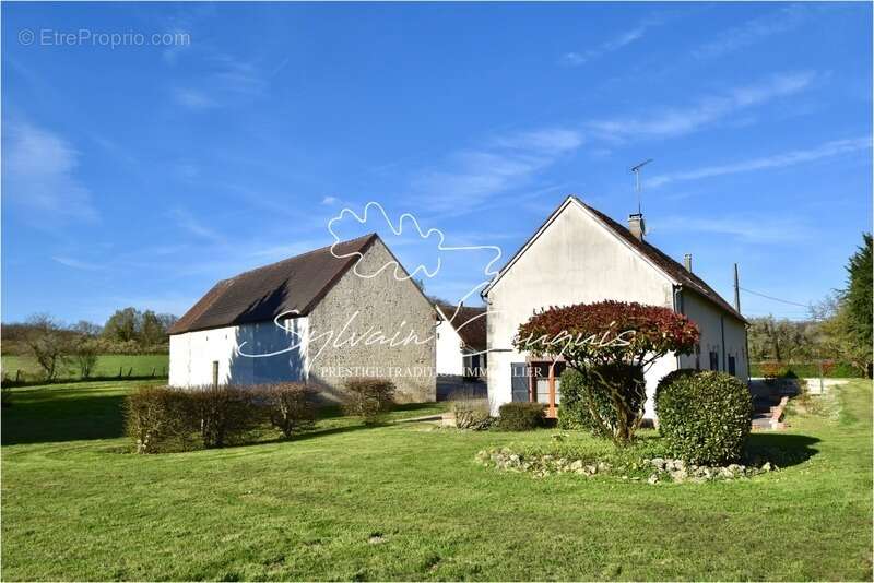 Maison à AUTRY-LE-CHATEL
