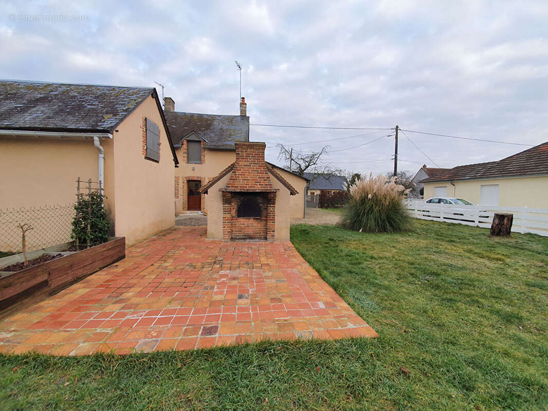 Maison à AUBIGNY-SUR-NERE