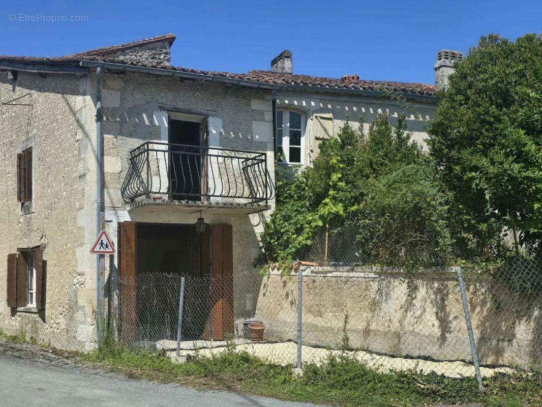 Maison à SAINT-PAUL-LIZONNE