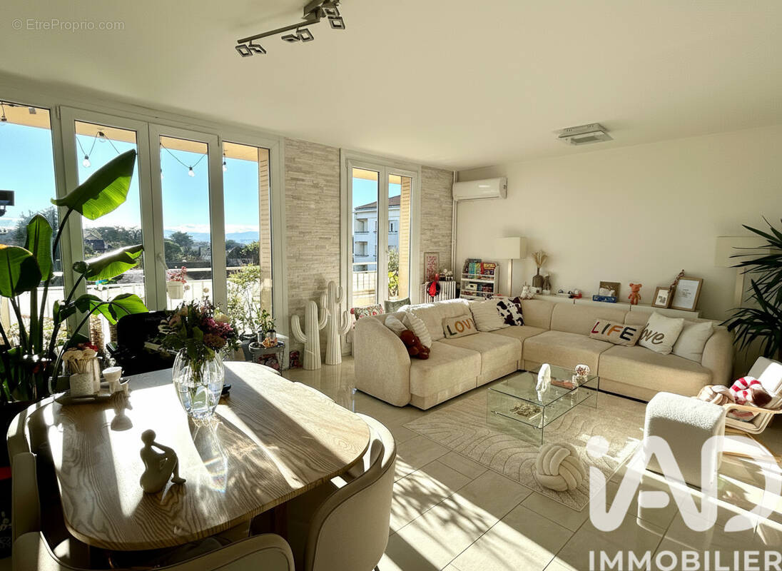 Photo 1 - Appartement à CALUIRE-ET-CUIRE