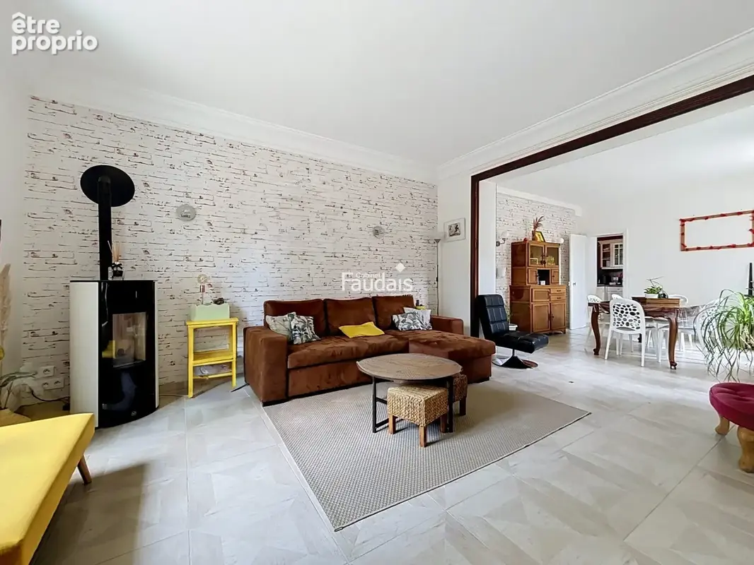 Maison 9 pièces 167 m² à vendre à Villers-Bocage (14310) - photo 3