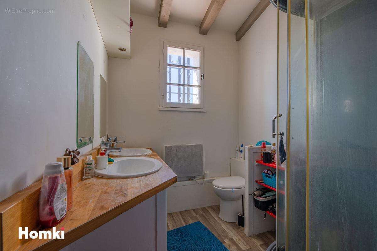 Maison à LE MUY