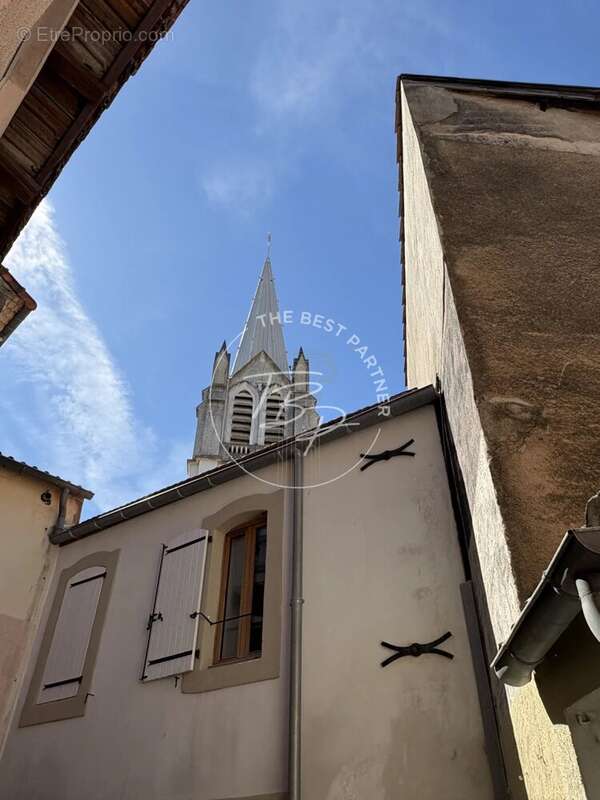Appartement à LAMALOU-LES-BAINS