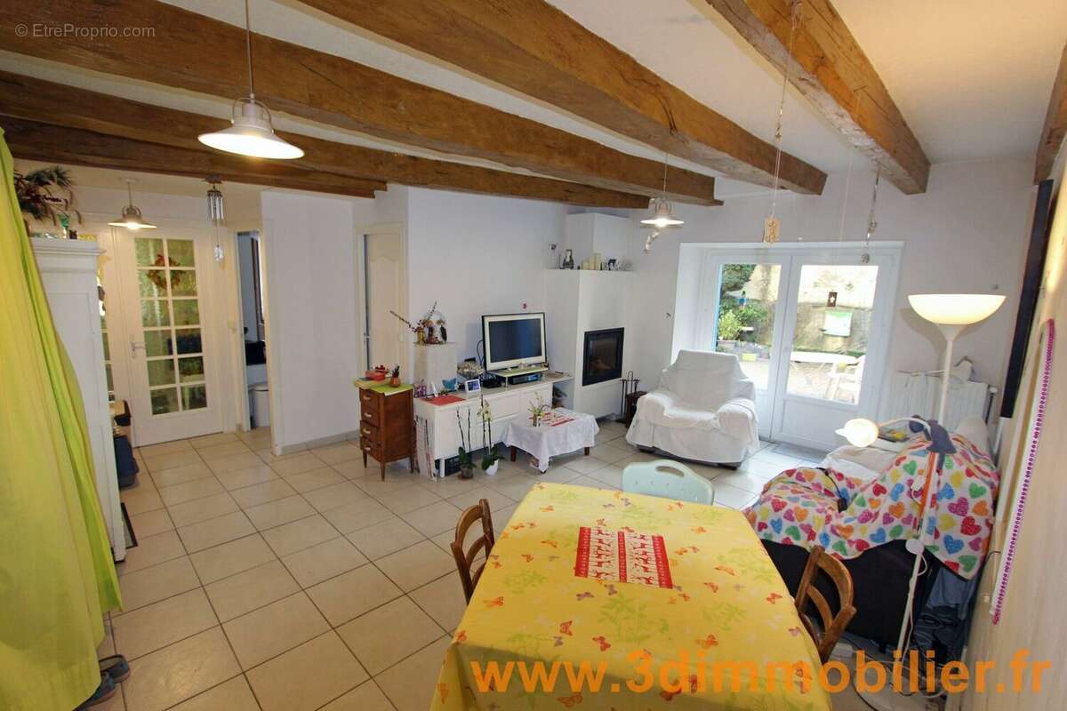 Photo 2 - Maison à LONS-LE-SAUNIER