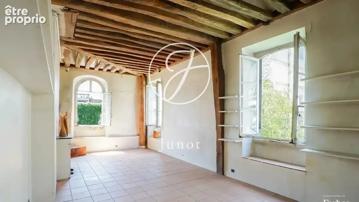 Paris 3e - CARREAU DU TEMPLE / BÉRANGER - Appartement à vendre - 3 pièces - 74,83m² Carrez - 2 chambres - Belle hauteur sous pla - photo 3